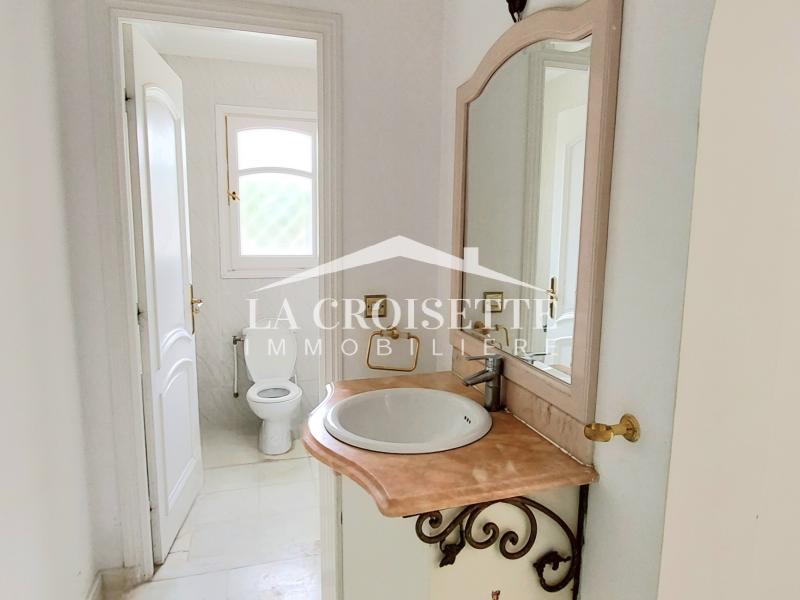Villa S+4 à Gammarth